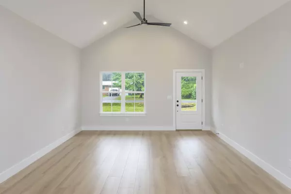 Chattanooga, TN 37419,125 Centro ST