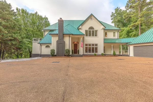 Signal Mountain, TN 37377,3572 Setting Sun DR