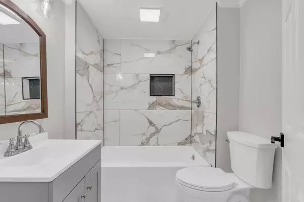 Spring City, TN 37381,676 Rhea AVE