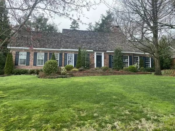 502 Brow RD, Lookout Mountain, TN 37350