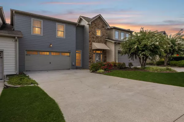 Chattanooga, TN 37421,2325 Rivendell LN