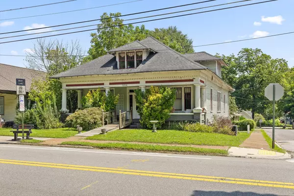 Chattanooga, TN 37409,5206 St Elmo AVE