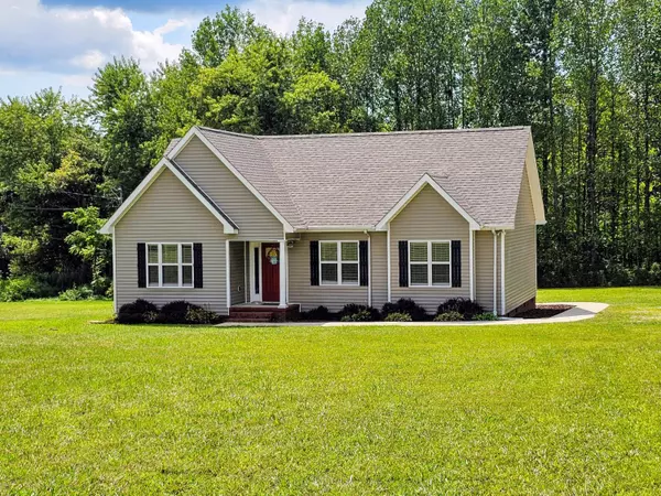 491 Hobbs RD, Altamont, TN 37301
