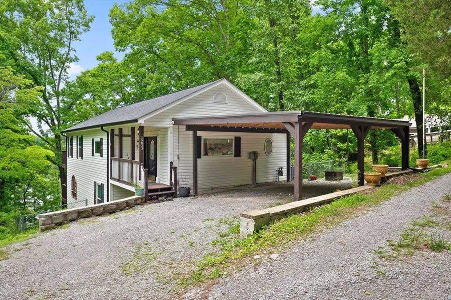 15033 Log Cabin LN, Soddy Daisy, TN 37379