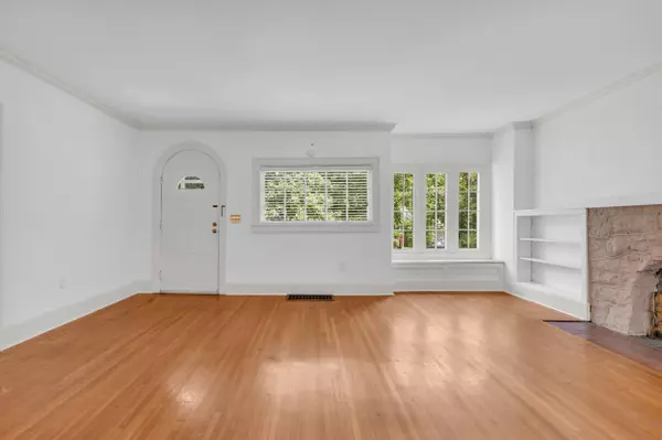 Chattanooga, TN 37411,3440 Alta Vista DR