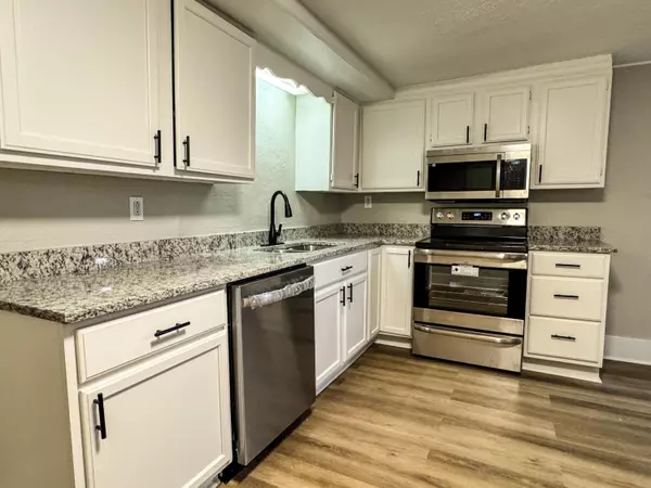 Chattanooga, TN 37406,2208 Cheek ST