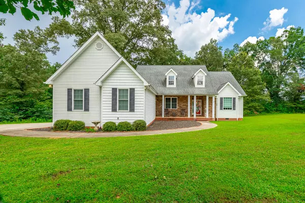 Whitwell, TN 37397,220 Village DR