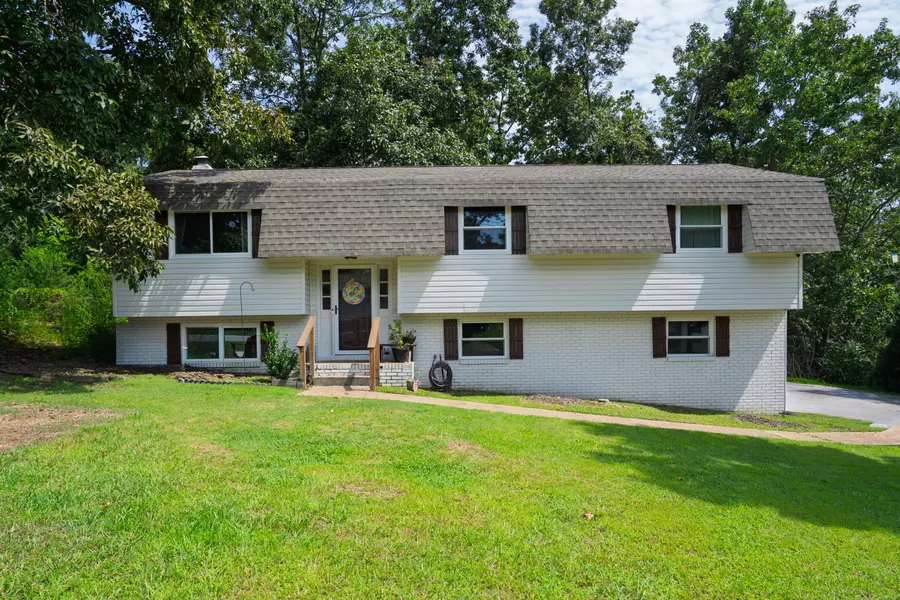9307 Wyndover DR, Ooltewah, TN 37363