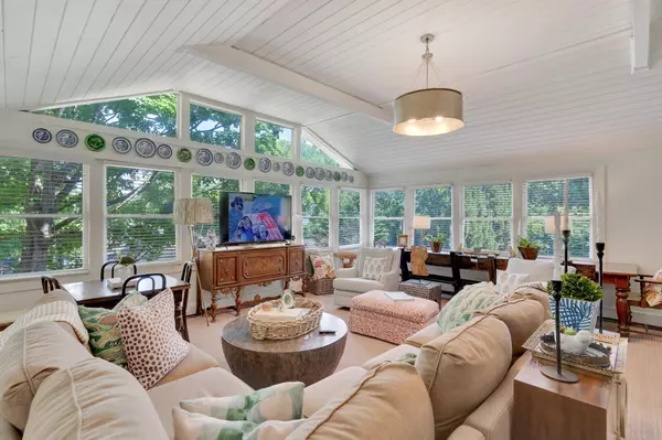 Lookout Mountain, TN 37350,109 Linden ST