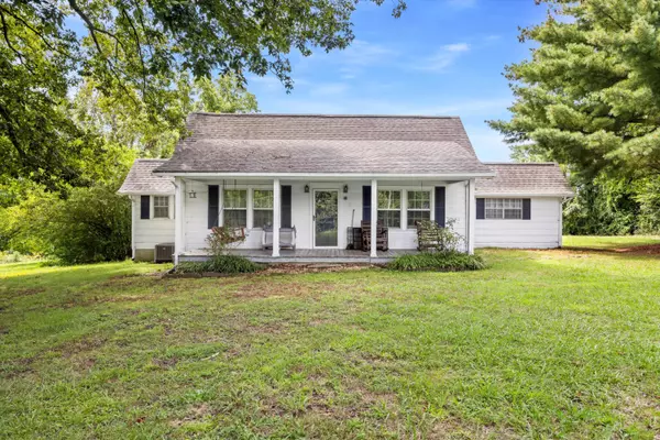 1907 Grand Center RD, Chickamauga, GA 30707