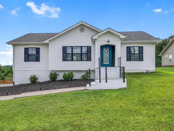 9739 Falcon Crest DR, Ooltewah, TN 37363