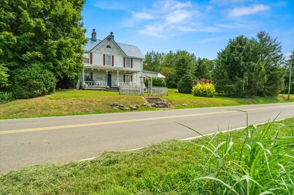 Sevierville, TN 37876,3211 Old Newport HWY