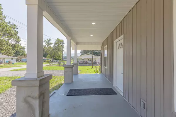 Whitwell, TN 37397,290 Michigan AVE