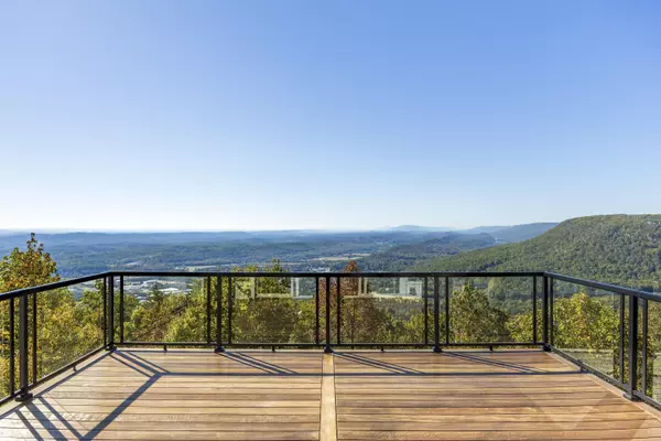 Soddy Daisy, TN 37379,921 Rose Marie CT