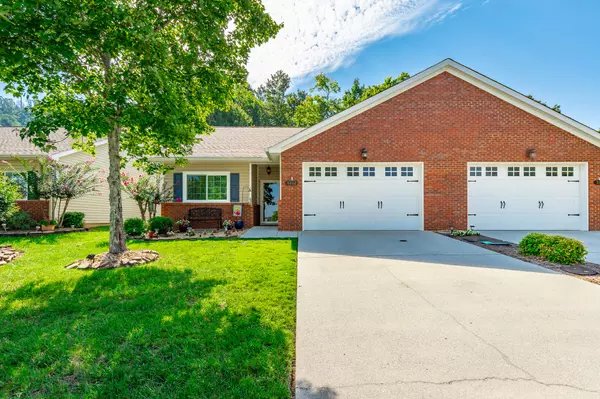 5662 Mountain Oaks Ln, Ooltewah, TN 37363