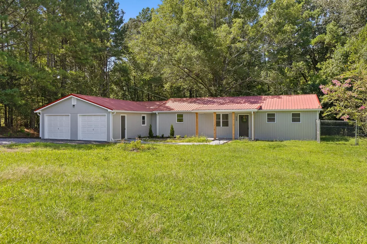 Dalton, GA 30721,3245 River RD