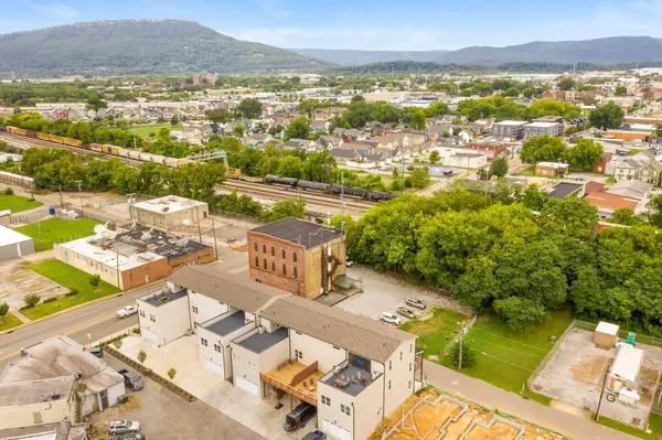 Chattanooga, TN 37408,1404 Slayton ST