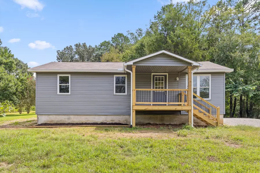 1700 Spradling RD, Soddy Daisy, TN 37379