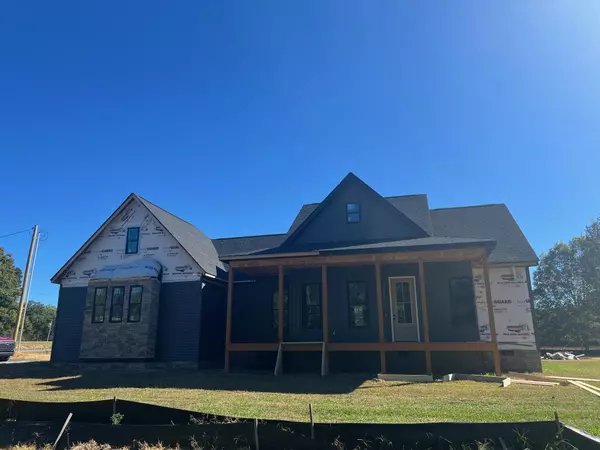 1304 Bowers RD, Dalton, GA 30721