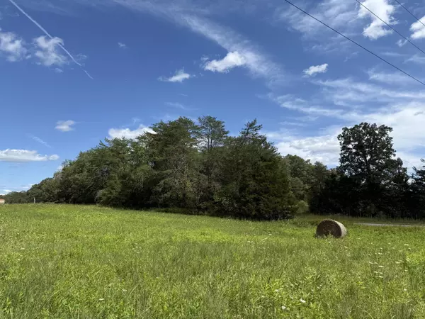 011 Newton RD, Crossville, TN 38572
