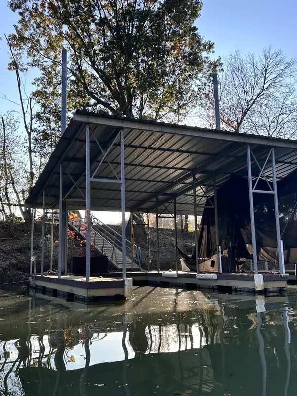 Chattanooga, TN 37406,2416 Waterhaven DR