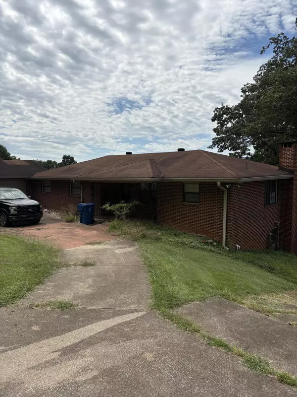 39 Clift TRL, Rossville, GA 30741