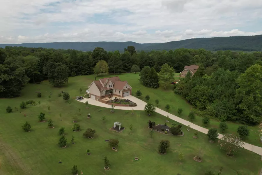 346 Europa DR, Spring City, TN 37381