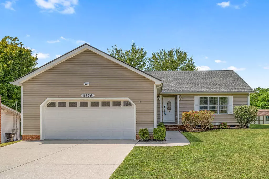 Ooltewah, TN 37363,5735 Cherry ST