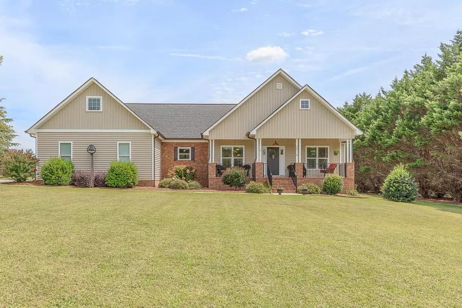 2015 Smokerise DR, Dalton, GA 30721