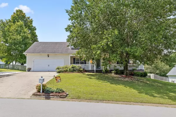 10041 Rolling Wind DR, Soddy Daisy, TN 37379