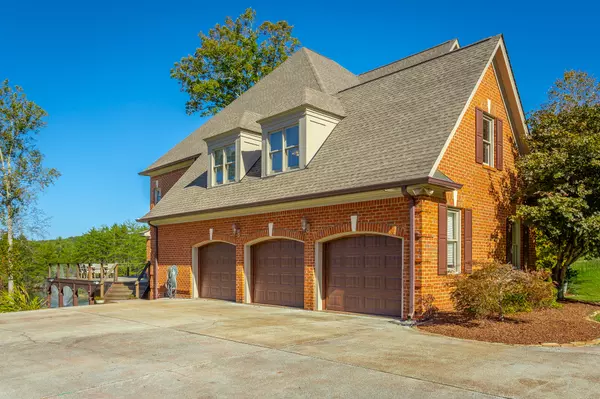 Signal Mountain, TN 37377,25 Ridgerock DR