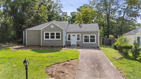 958 Signal RD, Signal Mountain, TN 37377