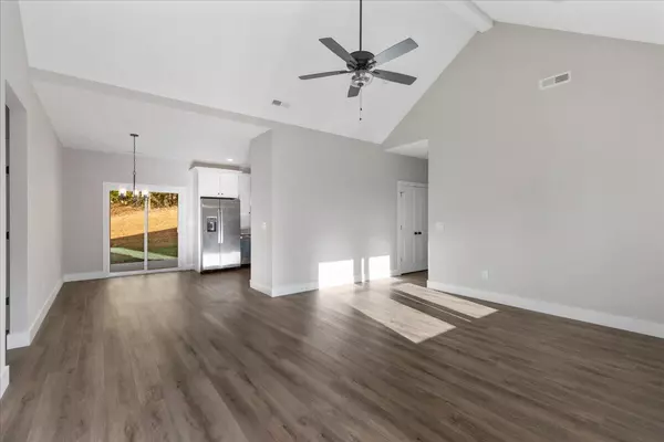 Riceville, TN 37370,124 County RD