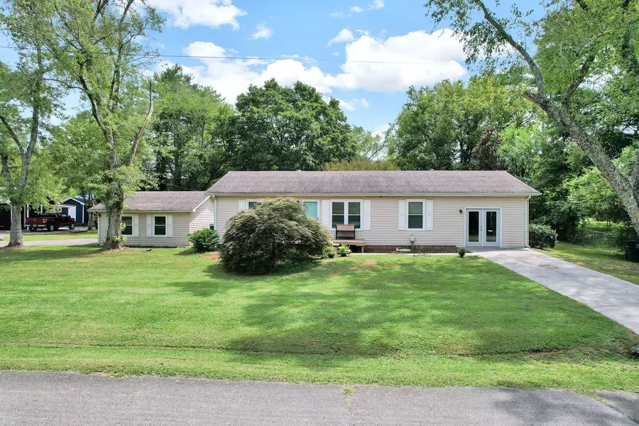 1105 Apache ST, Athens, TN 37303