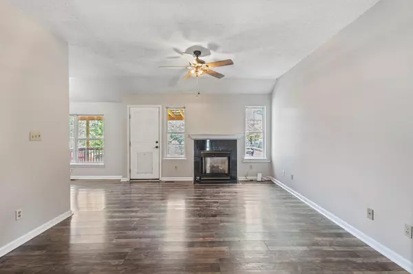 Athens, TN 37303,107 County Road 7001