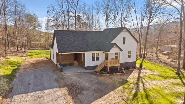 1145 Daniels RD, Trenton, GA 30752