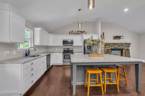 Rocky Face, GA 30740,140 Ault DR