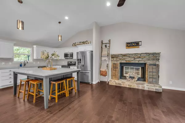 Rocky Face, GA 30740,140 Ault DR