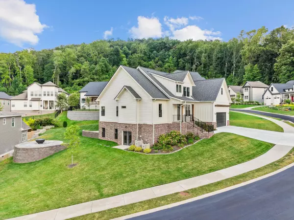 Ooltewah, TN 37363,9876 Trestle CIR
