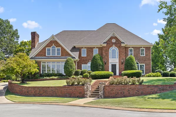 Chattanooga, TN 37421,7707 Night Hawk RD