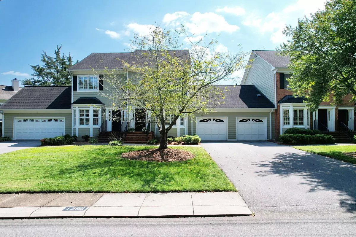 Chattanooga, TN 37405,1296 Heritage Landing DR
