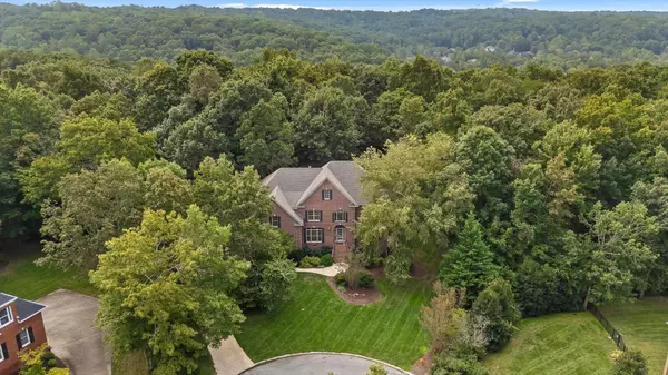 Signal Mountain, TN 37377,2598 Bristlecone LN