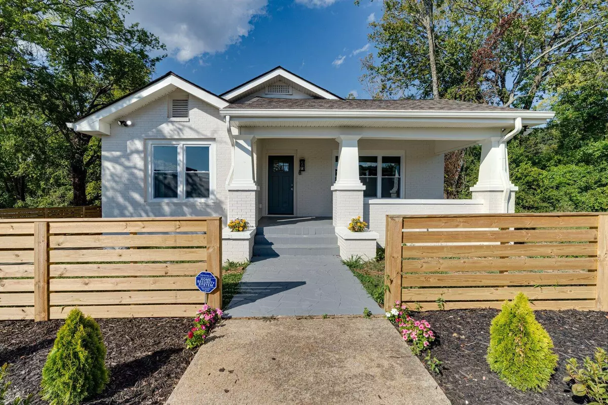 Chattanooga, TN 37404,2611 Mccallie AVE