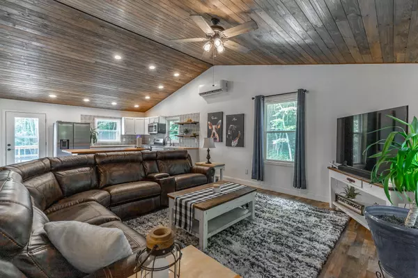 56 Eagle Nest RD, Graysville, TN 37338