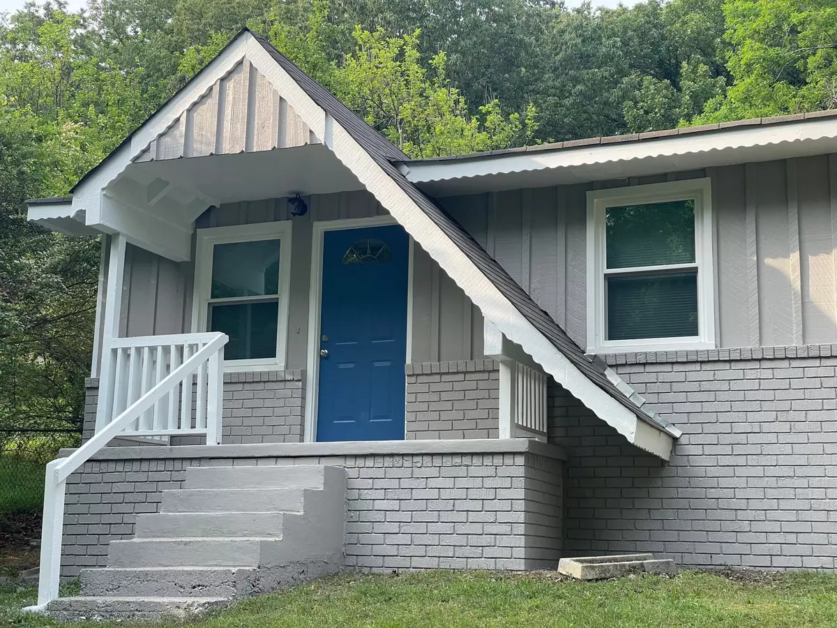 Chattanooga, TN 37411,3217 Navajo DR