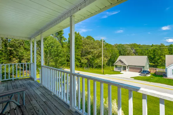 Soddy Daisy, TN 37379,1097 Harvest Knoll LN