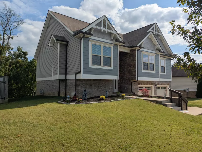 1053 Jonas DR, Soddy Daisy, TN 37379