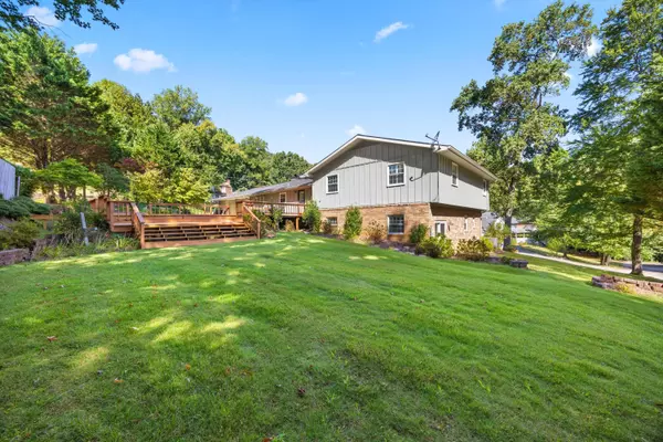 Dalton, GA 30720,2207 Mathis LN