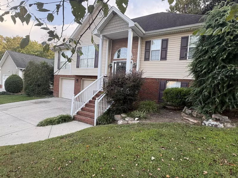 4756 Waverly CT, Ooltewah, TN 37363