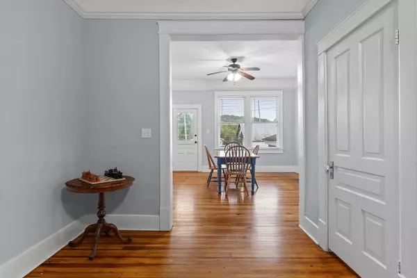 Chattanooga, TN 37409,5720 Saint Elmo AVE
